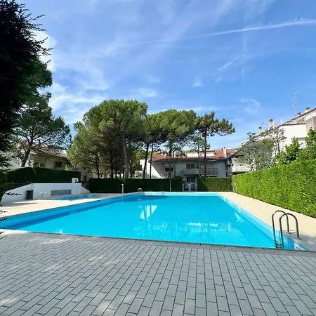 Comfortable Vacation Retreat With Pool *